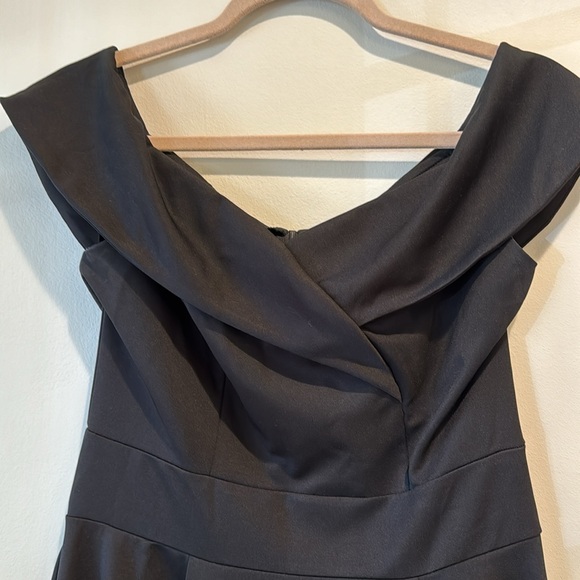 NWT Black cocktail fit and flare dress with pockets - Picture 4 of 10
